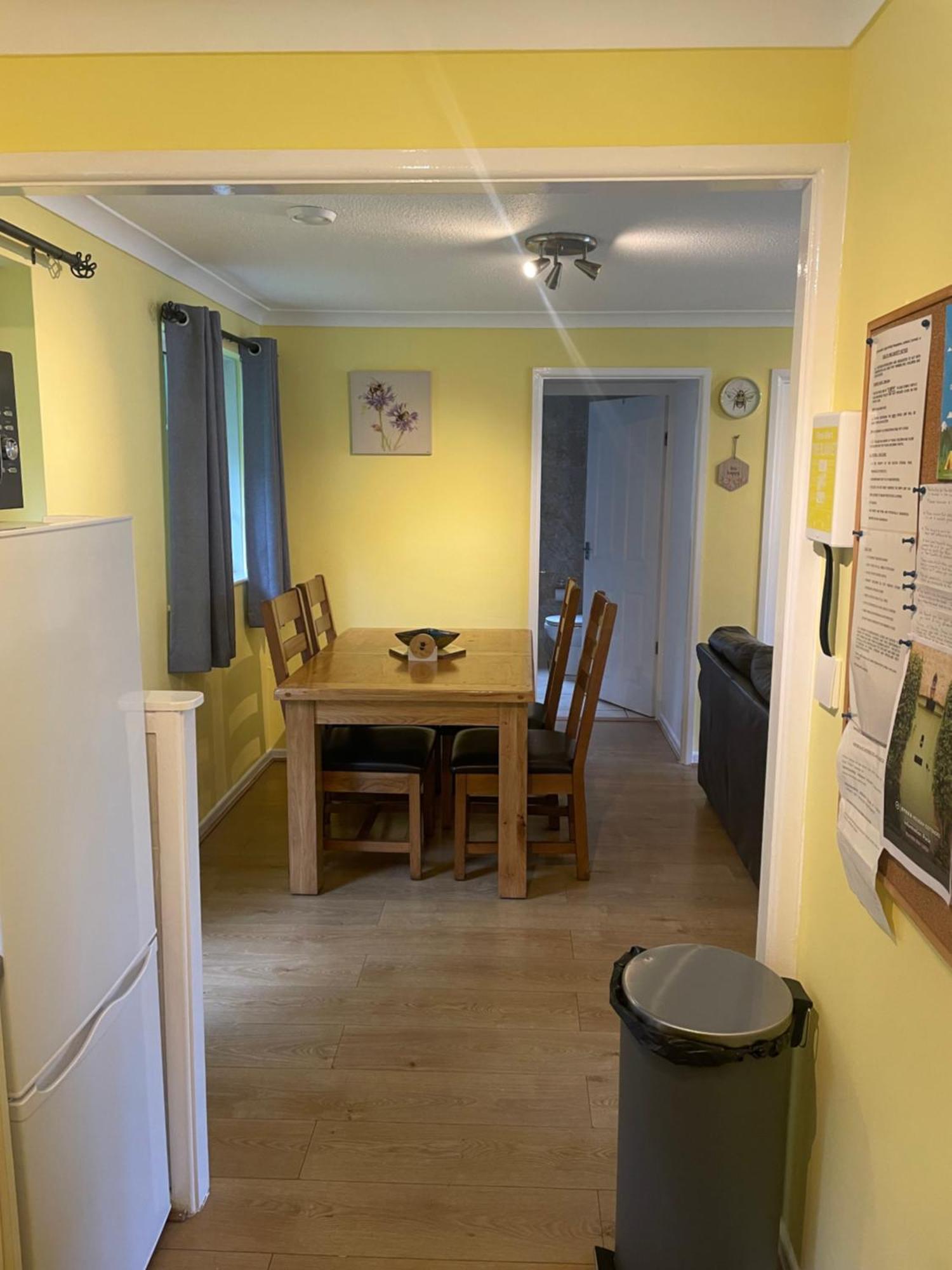 Bumblebee Lodge Saint Cleer Buitenkant foto