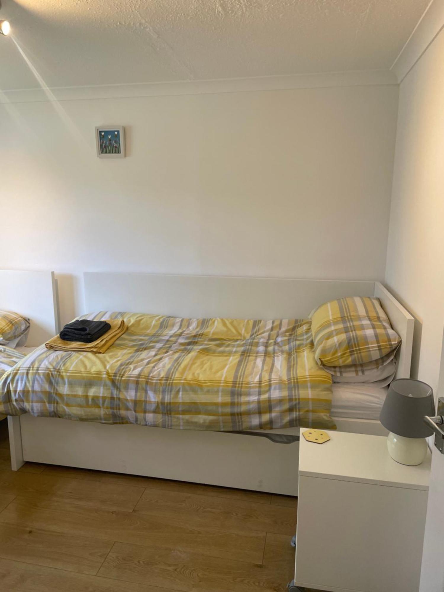 Bumblebee Lodge Saint Cleer Buitenkant foto