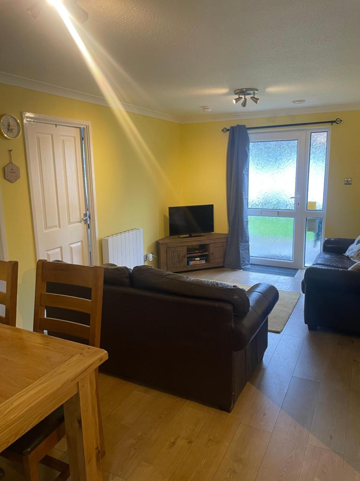 Bumblebee Lodge Saint Cleer Buitenkant foto